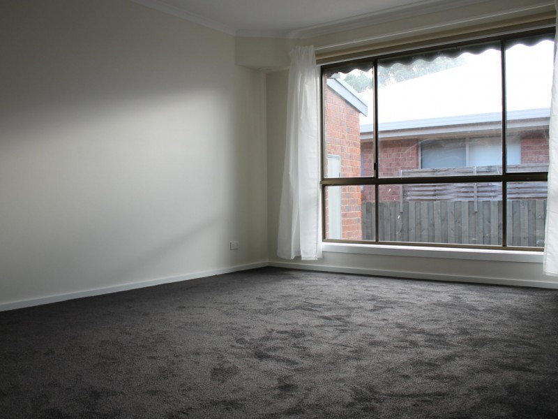 21 Youll Grove, Inverloch VIC 3996