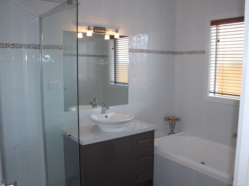 86 Woodland Heath Drive, Inverloch VIC 3996