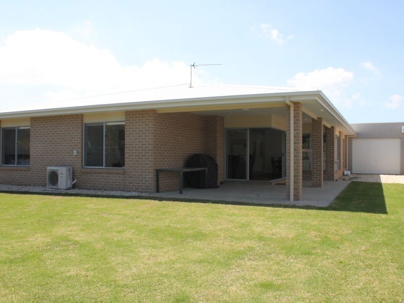 86 Woodland Heath Drive, Inverloch VIC 3996