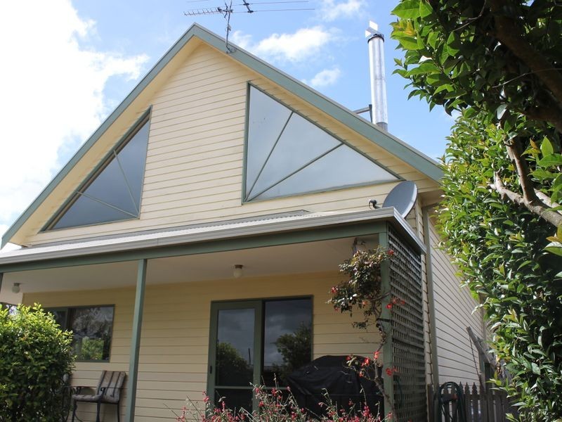 10 Alwyn Court, Inverloch VIC 3996