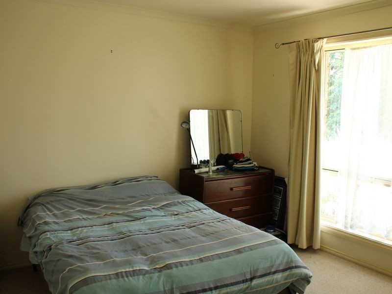 2/33 Powlett Street, Inverloch VIC 3996