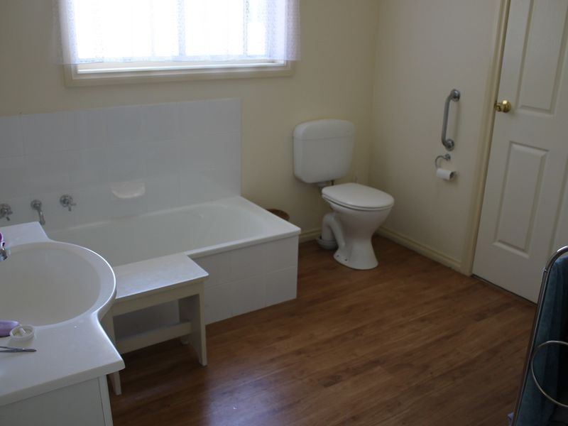 2/33 Powlett Street, Inverloch VIC 3996