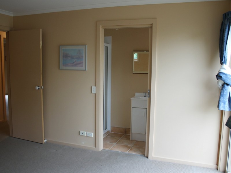 6 Manna Gum Close, Inverloch VIC 3996