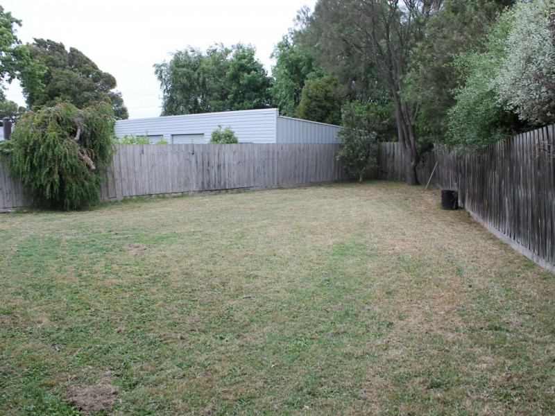 6 Manna Gum Close, Inverloch VIC 3996