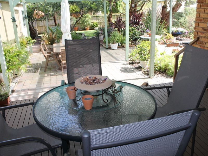 4 Heather Grove, Inverloch VIC 3996