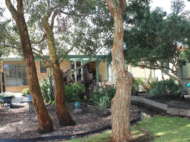 4 Heather Grove, Inverloch VIC 3996