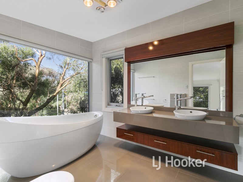 62 Lohr Avenue, Inverloch VIC 3996