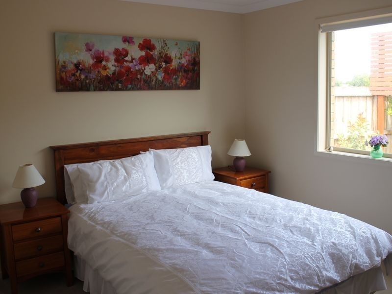 2 Goodenia Place, Inverloch VIC 3996