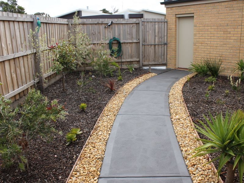 2 Goodenia Place, Inverloch VIC 3996