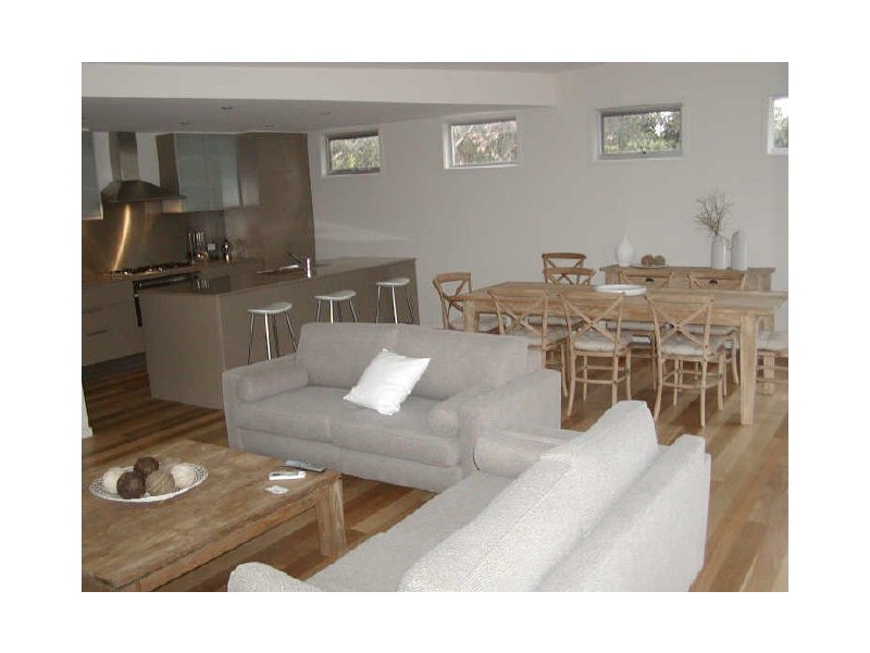 Unit 1/5 Toorak Road, Inverloch VIC 3996