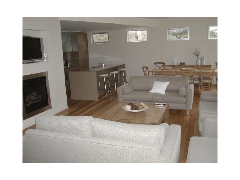 Unit 1/5 Toorak Road, Inverloch VIC 3996