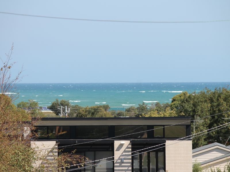 53 Bayview Avenue, Inverloch VIC 3996