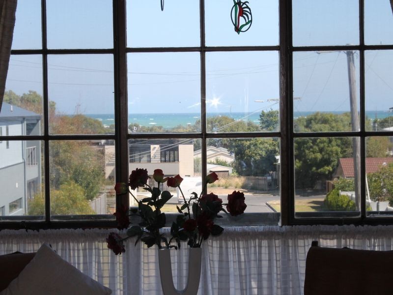 53 Bayview Avenue, Inverloch VIC 3996