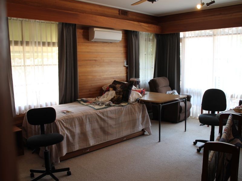 53 Bayview Avenue, Inverloch VIC 3996