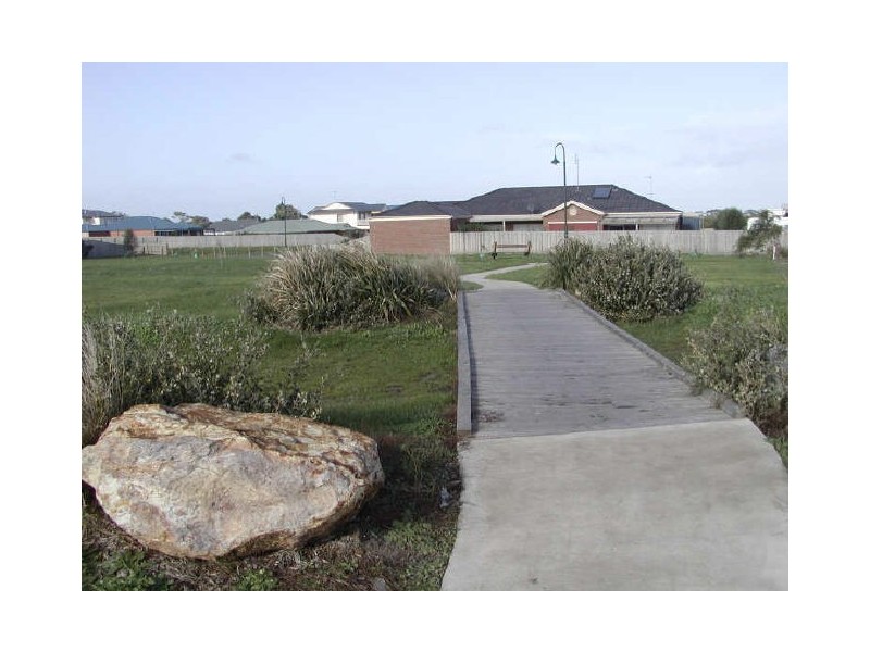 24 Endeavour Place, Inverloch VIC 3996