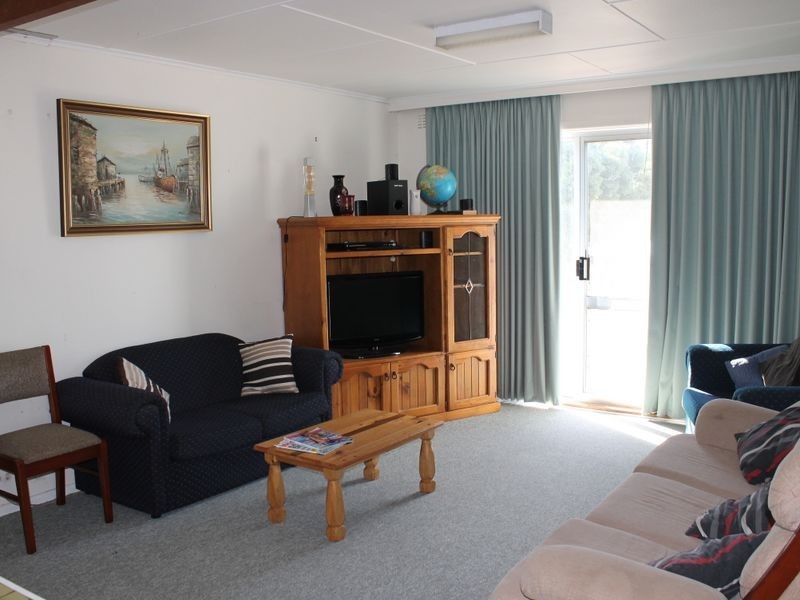 9 Beilby Avenue, Inverloch VIC 3996