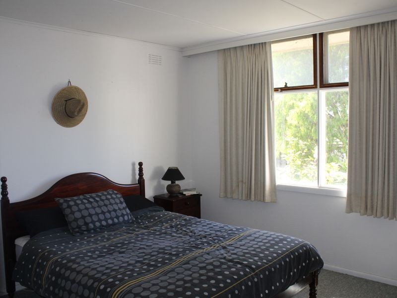 9 Beilby Avenue, Inverloch VIC 3996