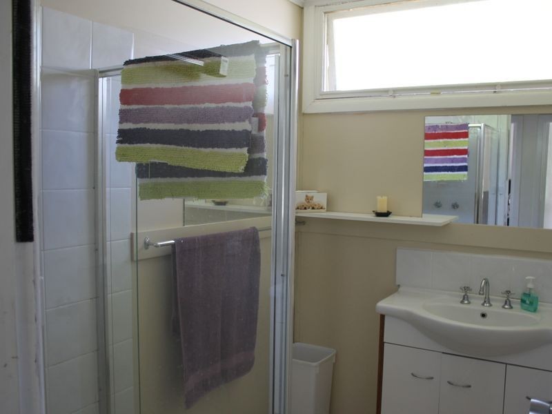 9 Beilby Avenue, Inverloch VIC 3996