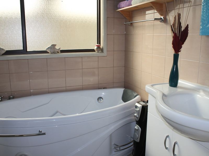 13 Tower Street, Inverloch VIC 3996