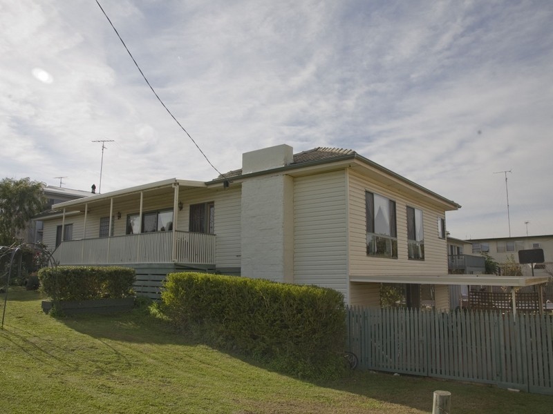 2A Pier Road, Inverloch VIC 3996