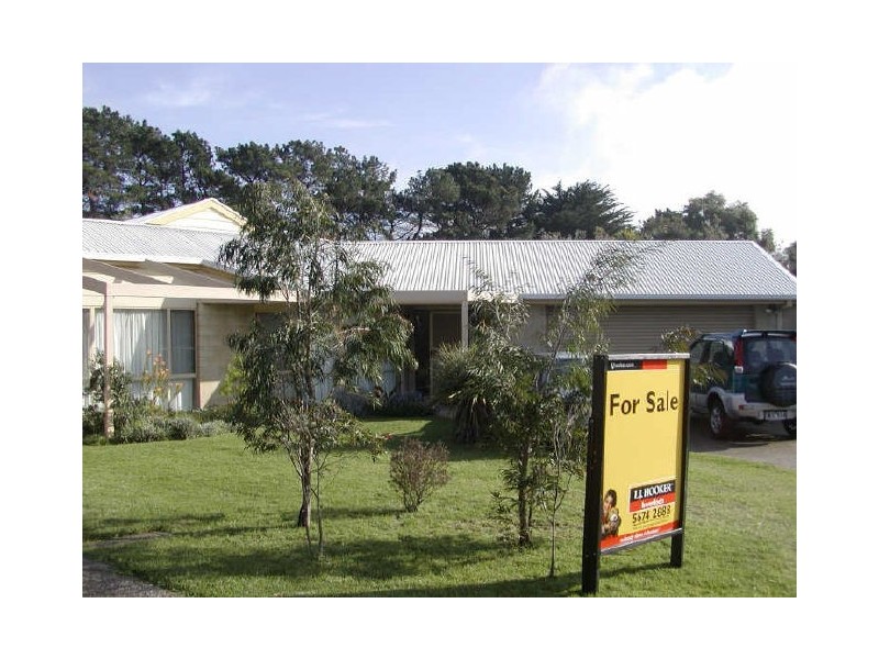 10 Streeton Court, Inverloch VIC 3996