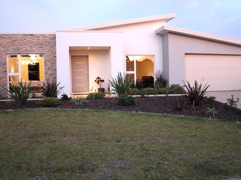 45 Woodland Heath Drive, Inverloch VIC 3996