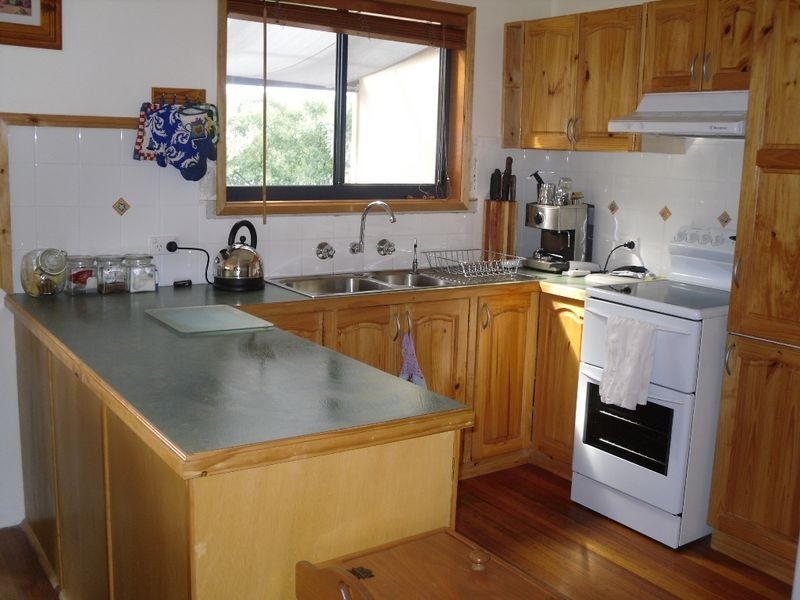 42 Beilby Avenue, Inverloch VIC 3996