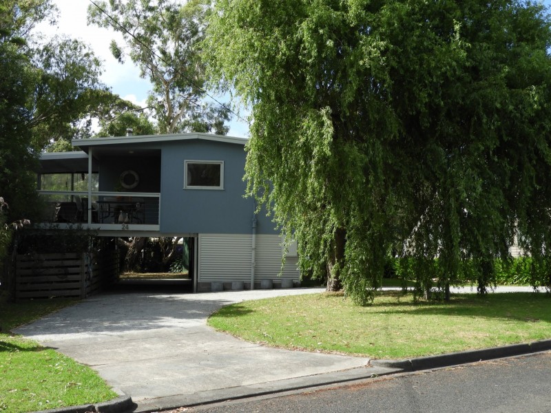 24 Nautilus Road, Inverloch VIC 3996
