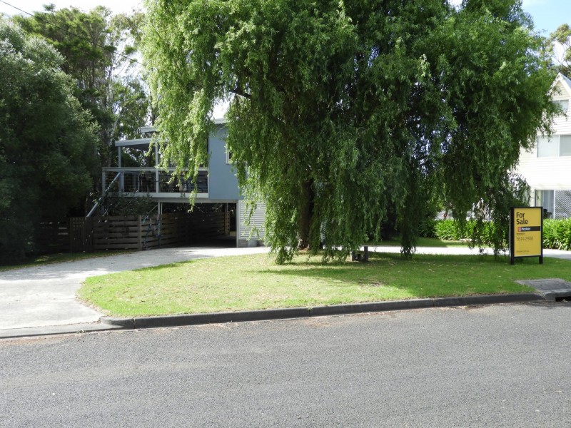 24 Nautilus Road, Inverloch VIC 3996