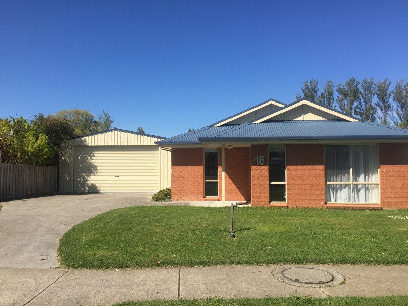 18 Lindsey Close, Inverloch VIC 3996