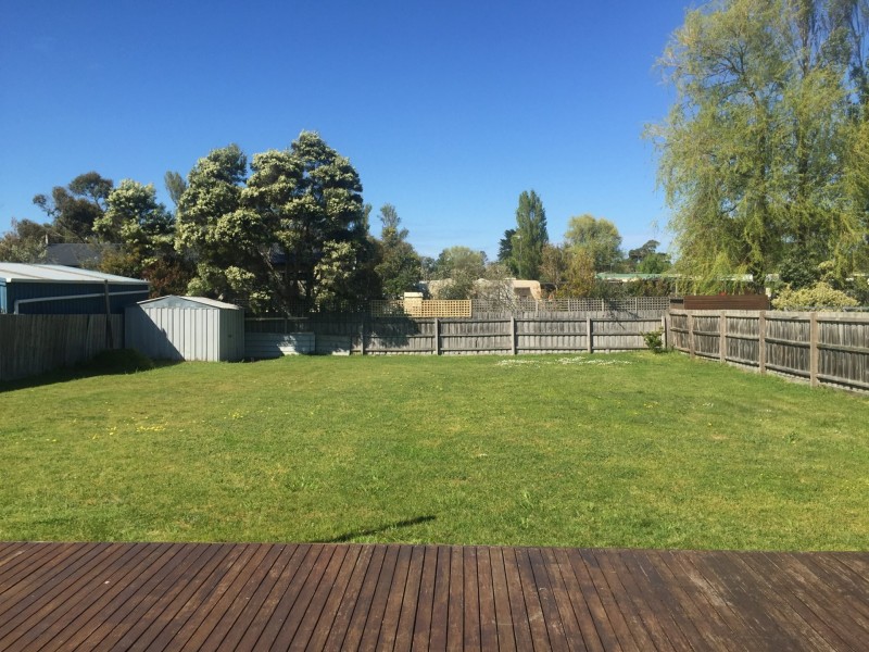 18 Lindsey Close, Inverloch VIC 3996