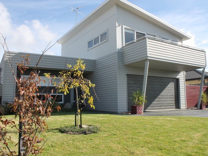 49 Beachcomber Drive, Inverloch VIC 3996