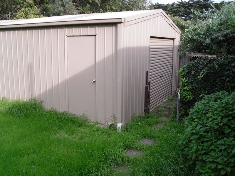 24 Sandymount Avenue, Inverloch VIC 3996