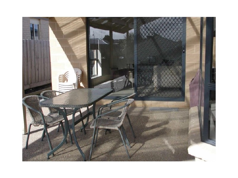 8 Endeavour Place, Inverloch VIC 3996