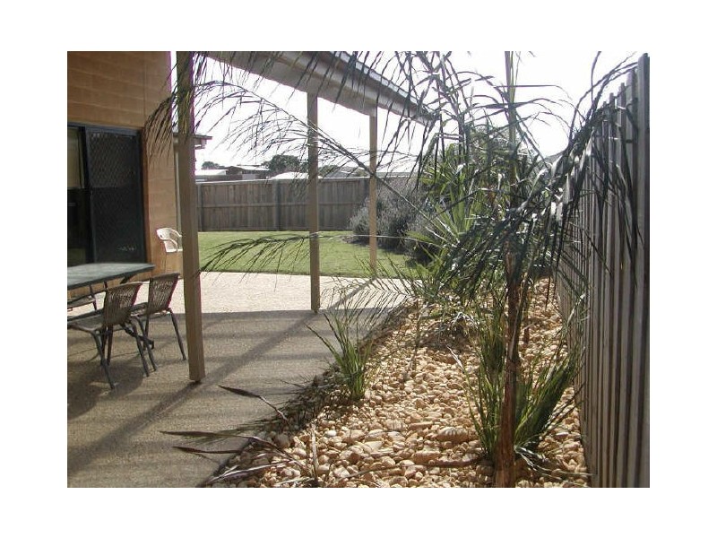 8 Endeavour Place, Inverloch VIC 3996