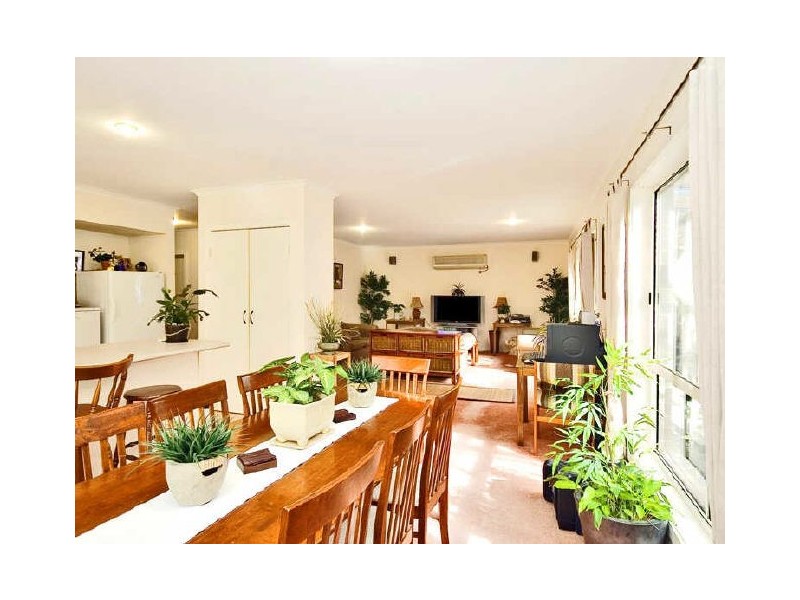 25 Sandymount Avenue, Inverloch VIC 3996