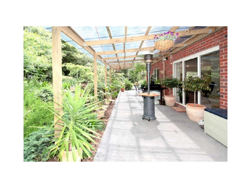 25 Sandymount Avenue, Inverloch VIC 3996