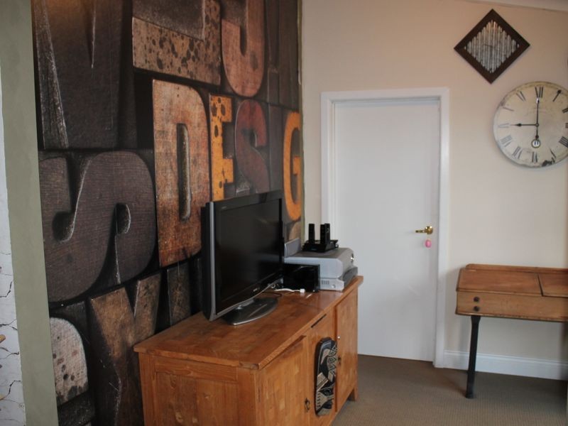 6 Wallace Avenue, Inverloch VIC 3996