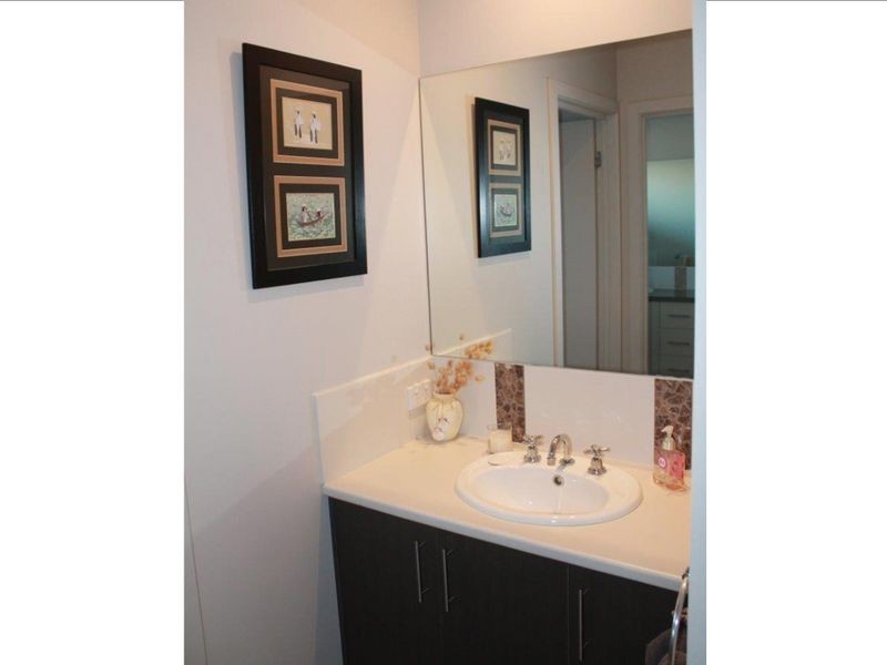 10 Surrey Place, Inverloch VIC 3996