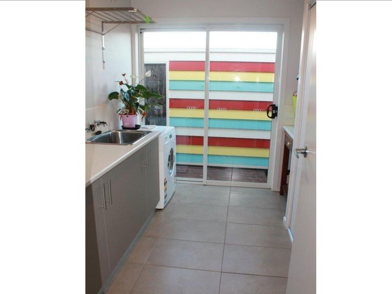 10 Surrey Place, Inverloch VIC 3996