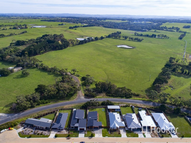 2 Radiata Place, Inverloch VIC 3996