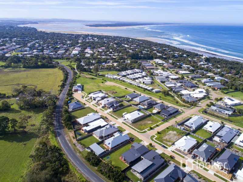 2 Radiata Place, Inverloch VIC 3996
