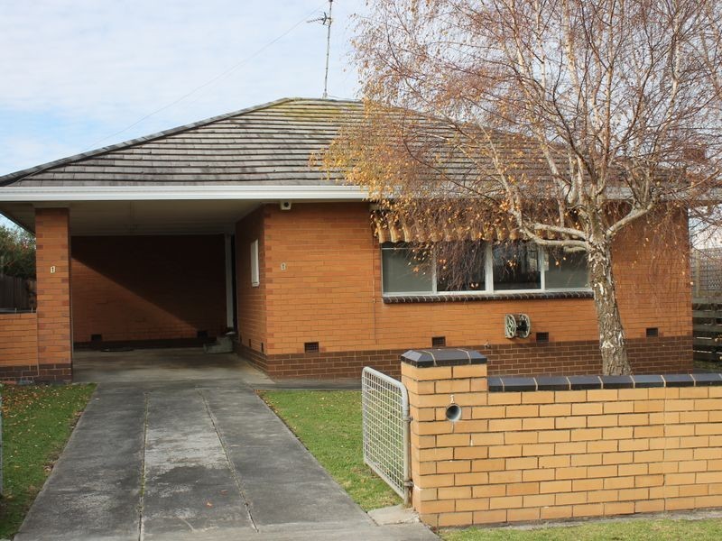 1 Garden Crescent, Inverloch VIC 3996