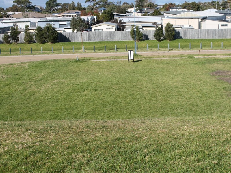 15 Tea Tree Court, Inverloch VIC 3996