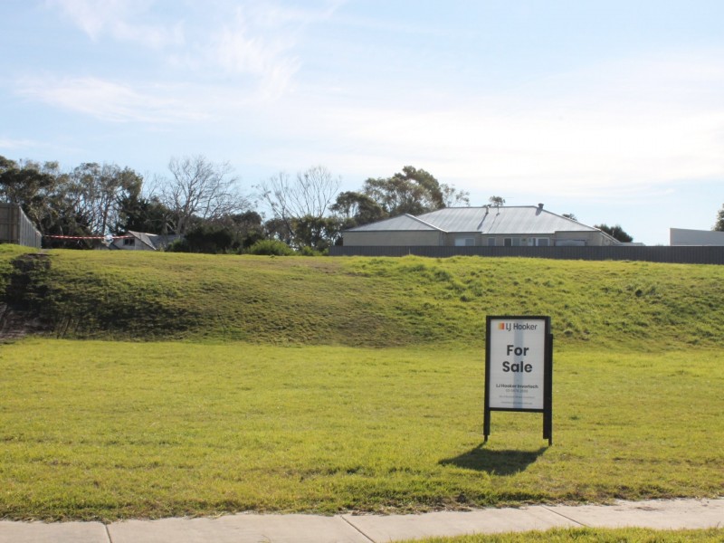 15 Tea Tree Court, Inverloch VIC 3996