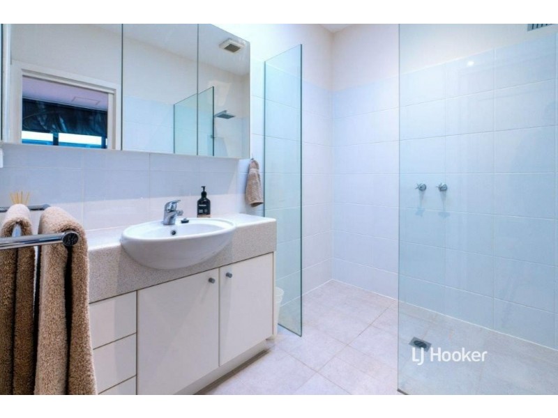 Unit 2/22 Beaton Place, Inverloch VIC 3996