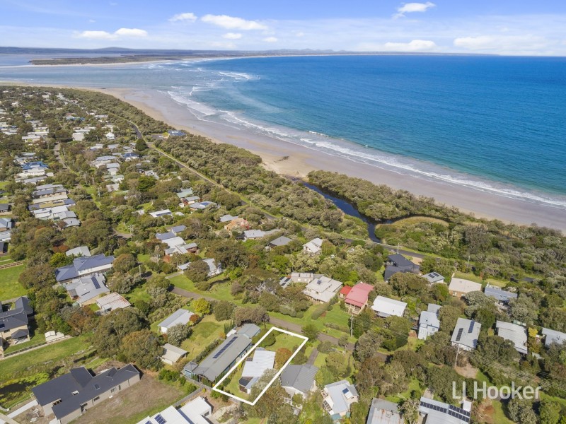 17 Lohr Avenue, Inverloch VIC 3996