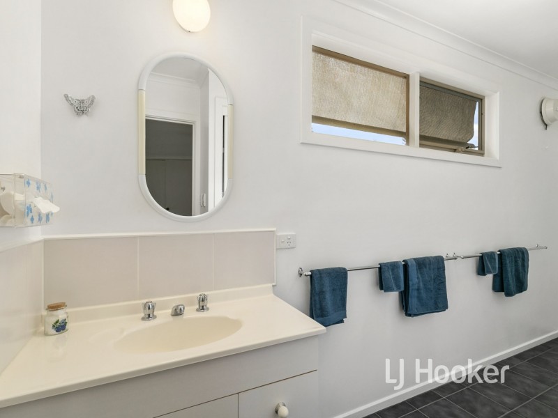 17 Lohr Avenue, Inverloch VIC 3996