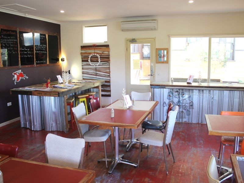 27 A’Beckett Street, Inverloch VIC 3996