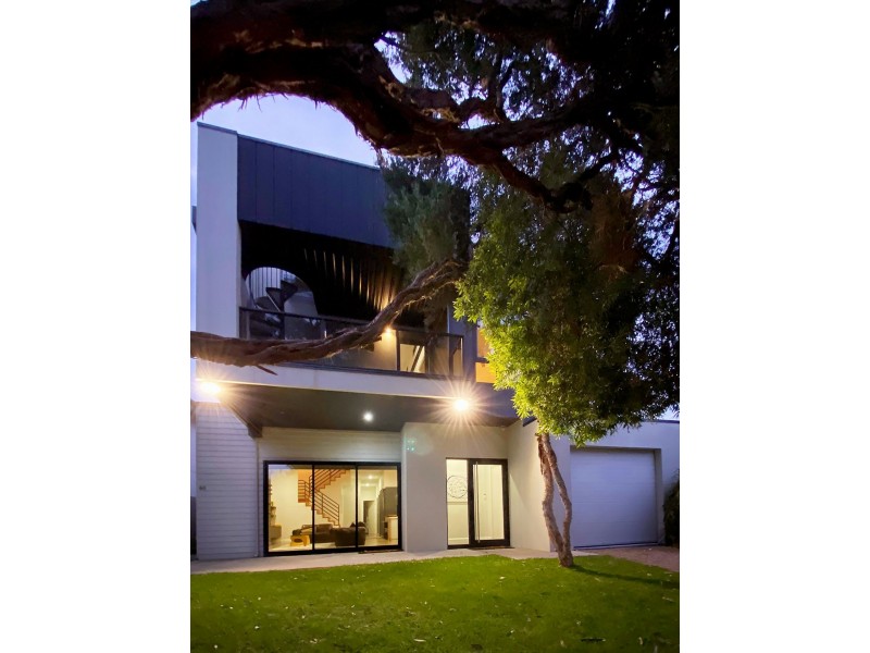 60 Surf Parade, Inverloch VIC 3996